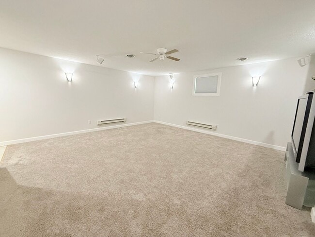 Building Photo - Photos Coming Soon – 3 Bedroom, 3.5 Bathro...