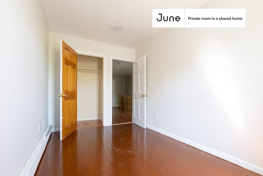 Building Photo - Room in Shared 4 bed/3 bath home in Fort Greene