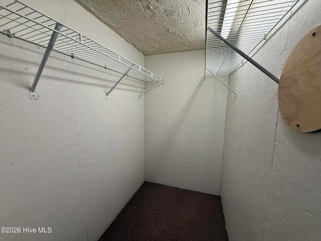 Building Photo - 235 N Pecan St