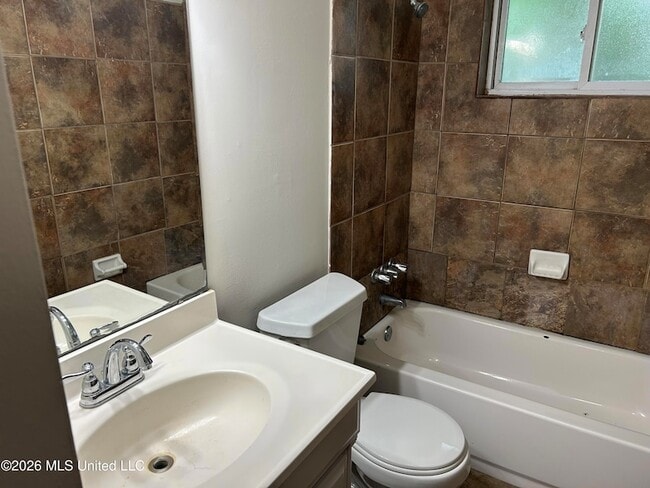 Building Photo - 2675 Ridgewood Cove