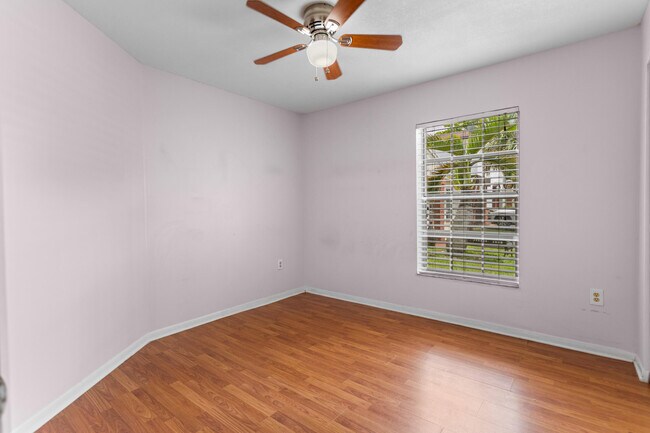 Building Photo - 13945 Langley Pl