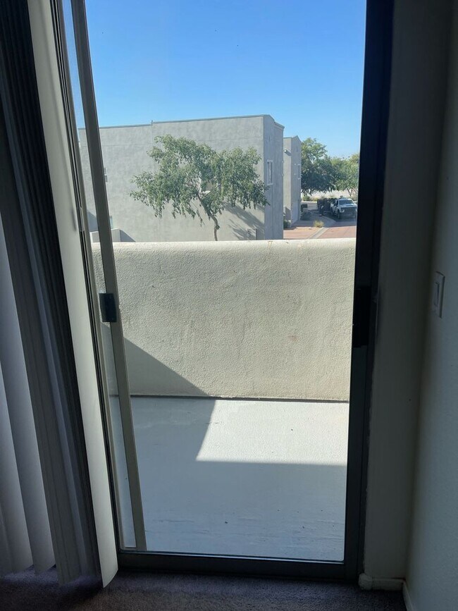 Building Photo - 5400 S Hardy Dr