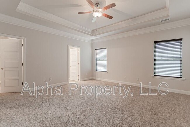 Building Photo - 504 Flying Squirrel Wy