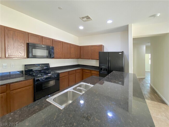 Building Photo - 1000 Aspen Cliff Dr