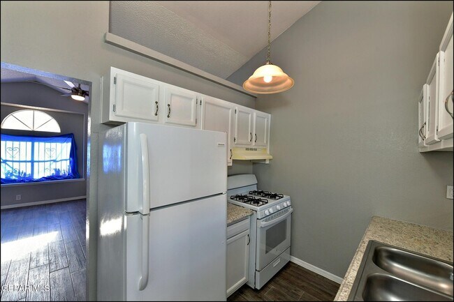 Building Photo - 6023 Bridalveil Dr