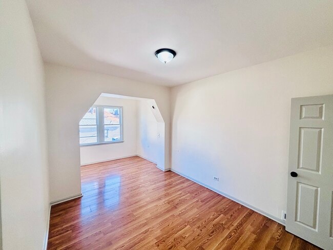 Building Photo - 1715 N Meade Ave