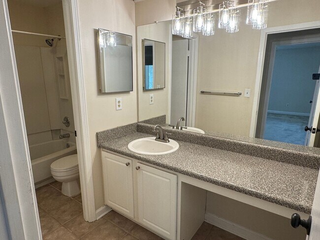 Building Photo - 5005 Wingate Way