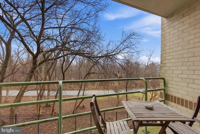 Building Photo - 2141 Wisconsin Ave NW