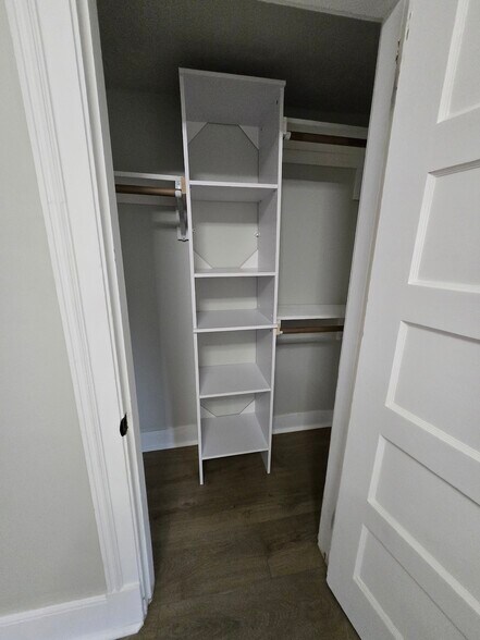 bedroom closet - 4 Woodville Ter
