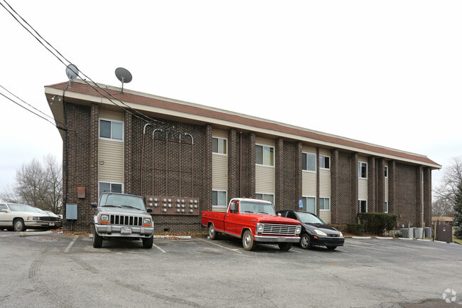 Building Photo - 2069 Fontaine Rd