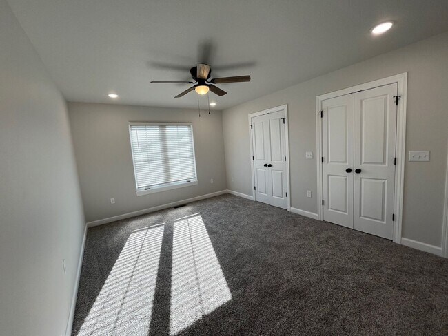 Building Photo - 82 SE 351st Rd