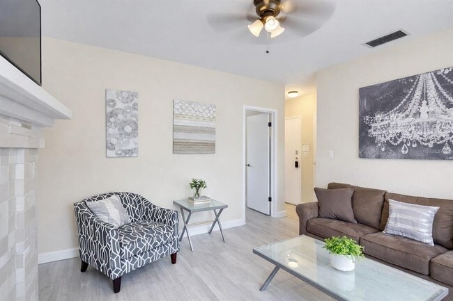 Building Photo - 501 S Magnolia Ave