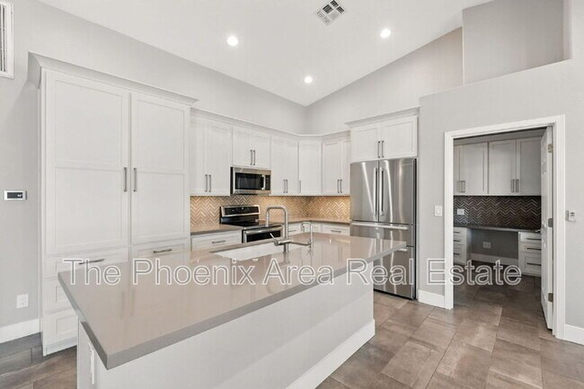 Building Photo - 25818 S Hollygreen Dr