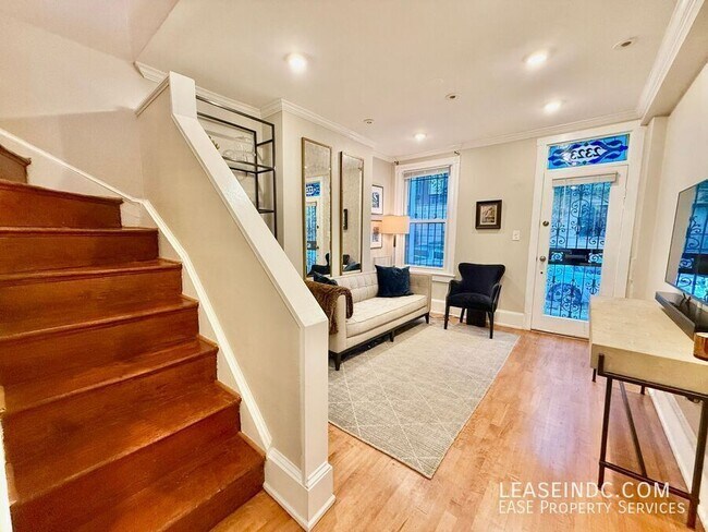 Building Photo - 2323 17th St NW