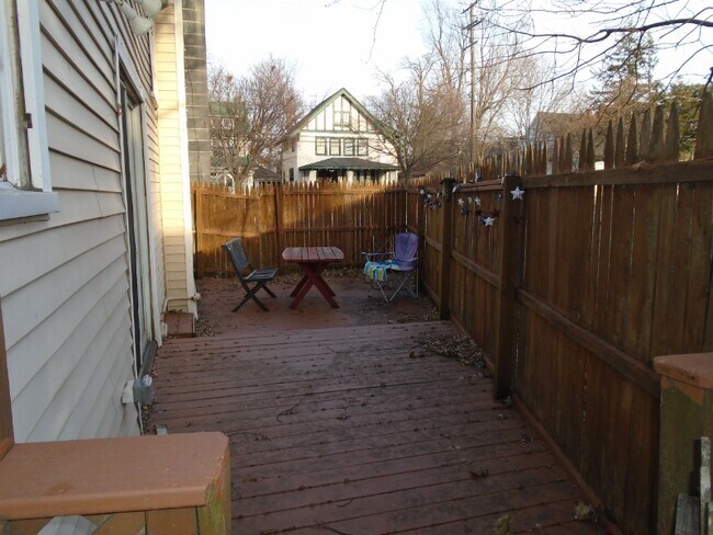 Building Photo - 209 Fuller Ave SE
