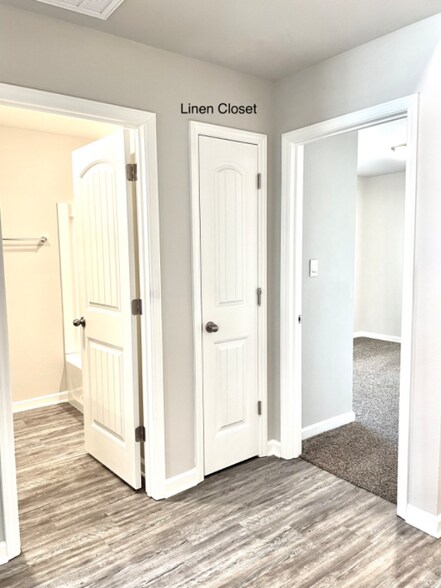 Building Photo - 33419 Hyacinth St