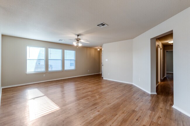 Building Photo - 361 Prickly Pear Dr