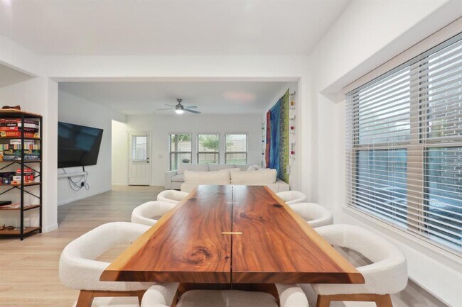 Building Photo - 1107 Cadence Dr