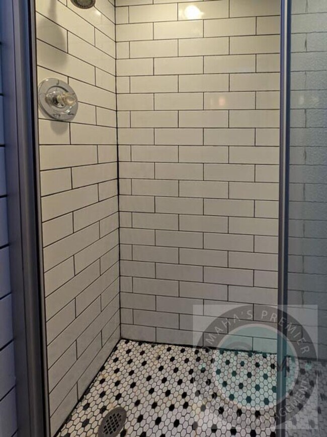 Building Photo - Beautiful 4 Bed 2 Bath Millard Home 1/2 OF...