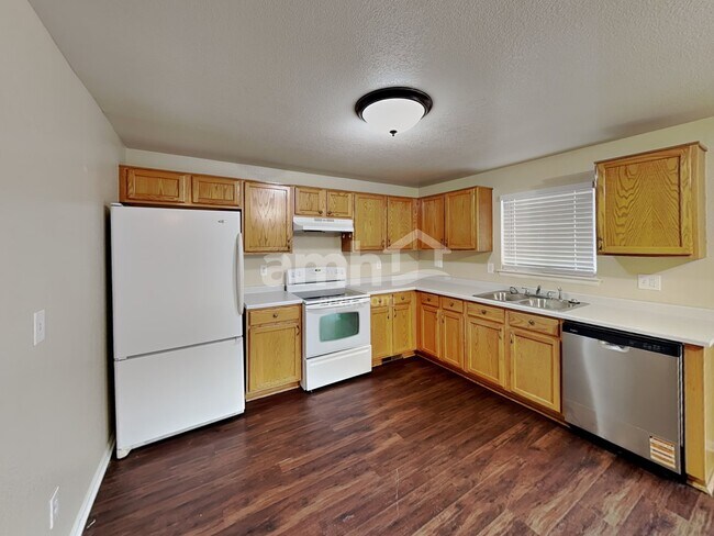 Building Photo - 2664 Comanche Creek Dr