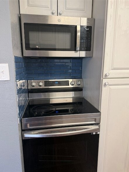 Building Photo - 13729 Birchlawn Dr