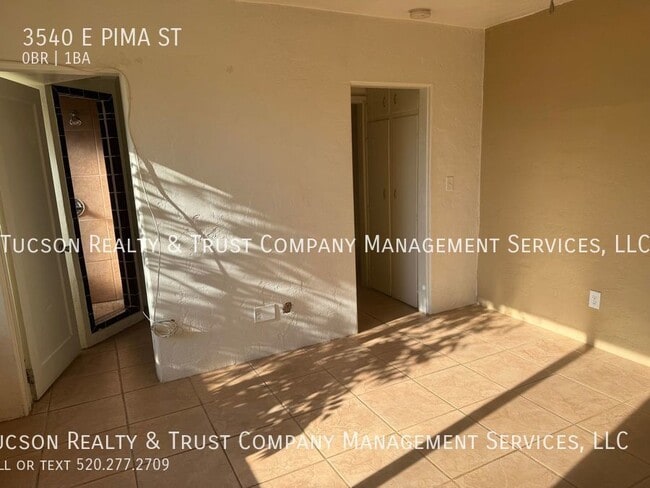 Building Photo - 3540 E Pima St