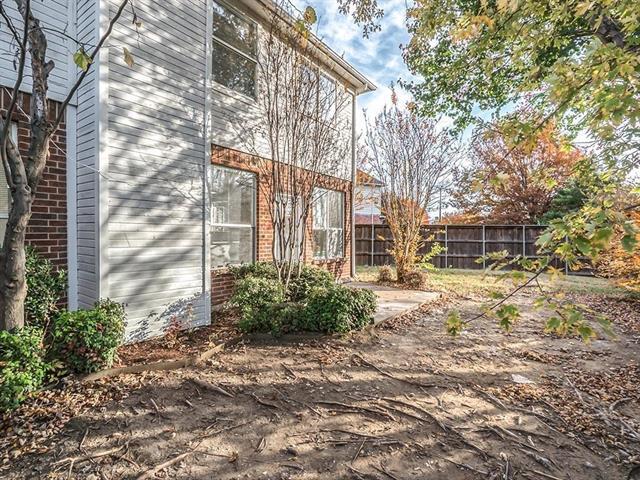 Building Photo - 10417 Forrest Dr