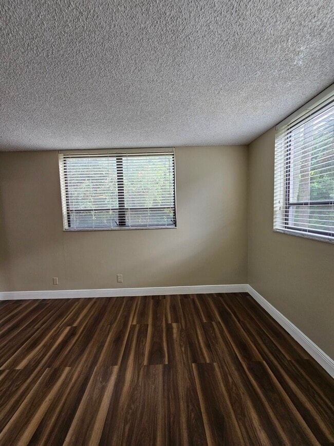 Building Photo - 2000 N Congress Ave