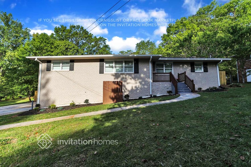 Primary Photo - 2367 Fox Dr