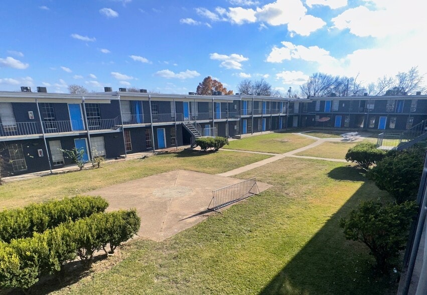 Building Photo - Eastgate Village Apartments