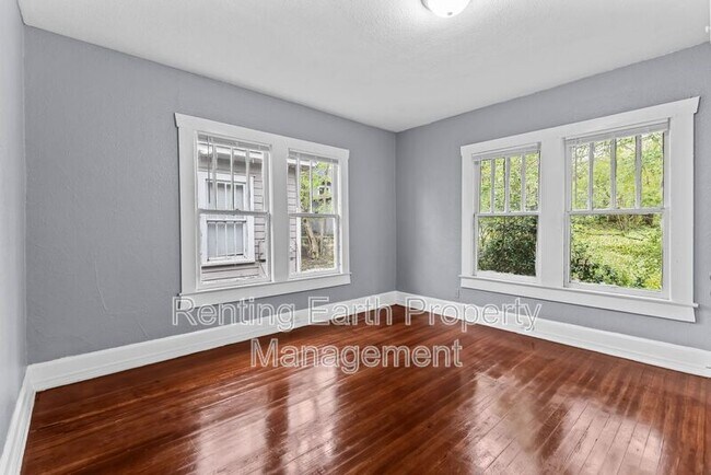Building Photo - 2335 20th Place Ensley