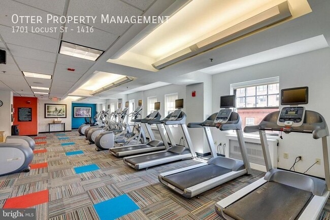 Building Photo - 1701 Locust St