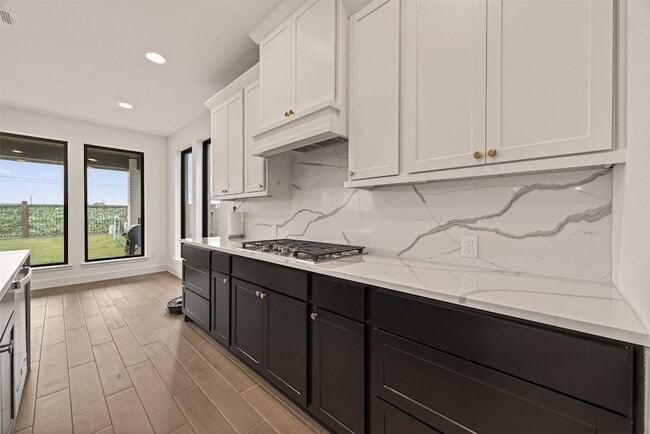 Building Photo - 5335 Gilded Ests Dr