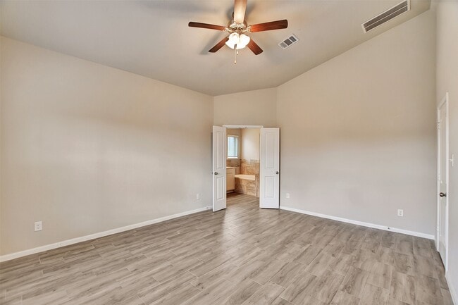 Building Photo - 388 Kendall Crest Dr