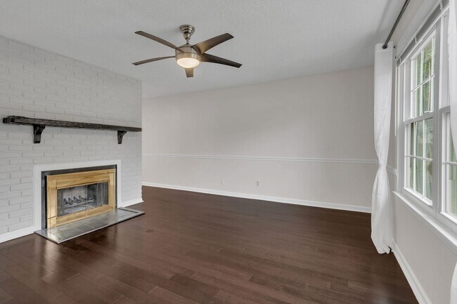 Building Photo - 2077 Nashboro Blvd