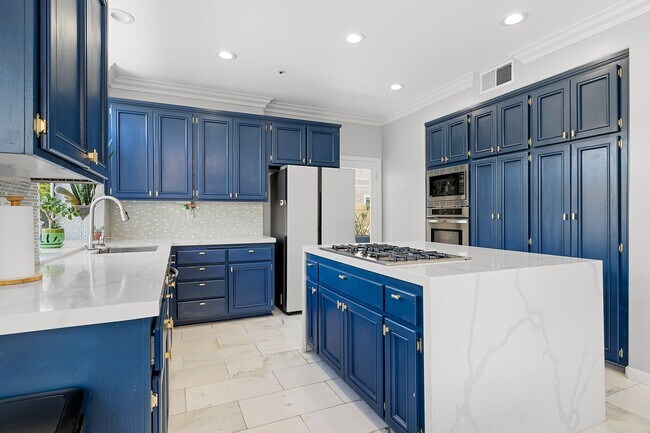Building Photo - 6807 E Pinnacle Pointe