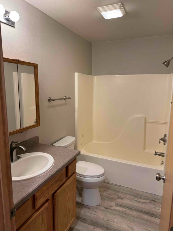 Building Photo - 4 Cedar Waxwing Rd
