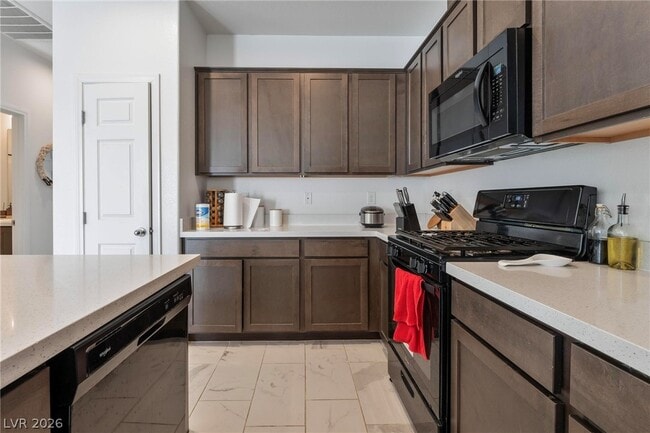 Building Photo - 1299 Raritan Pl