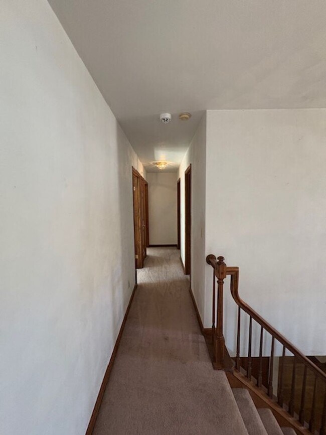 Building Photo - 3 Bedroom / 3.5 Bath House in Peoria