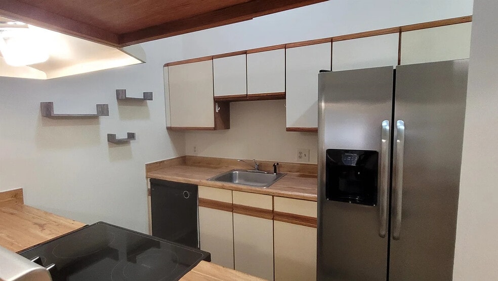 Building Photo - 2311 Sandpiper St