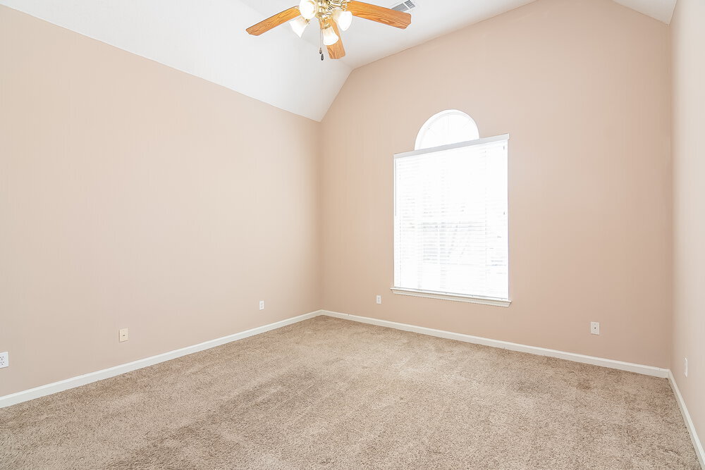 Building Photo - 155 Garden Springs Dr