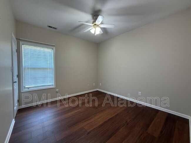 Building Photo - 134 Canterbury Dr