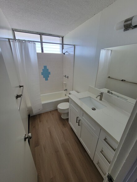 Building Photo - 3175 Waialae Ave