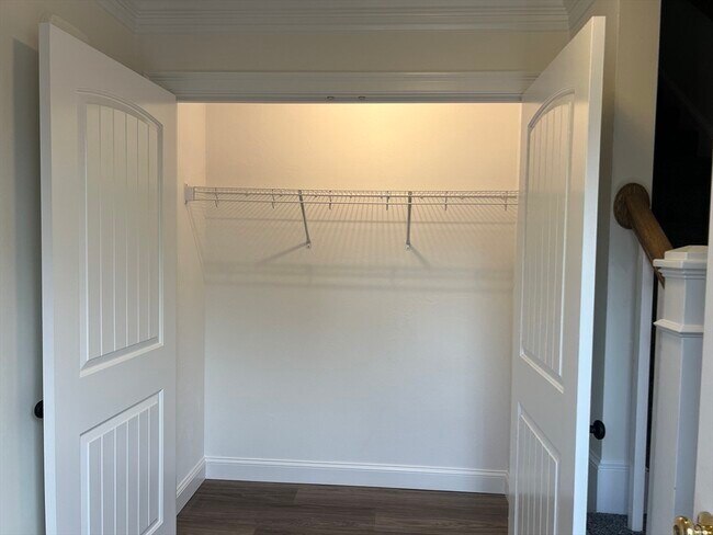 Building Photo - 2 Hummingbird Path