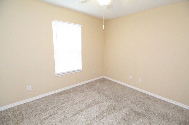 Building Photo - Beautiful Family Home Near Top Schools & N...