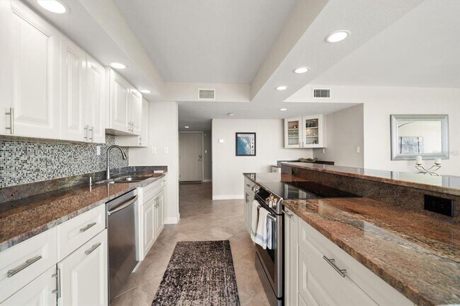 Building Photo - 400 Island Way