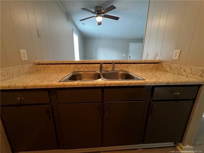 Building Photo - 5841 Century Oaks Dr