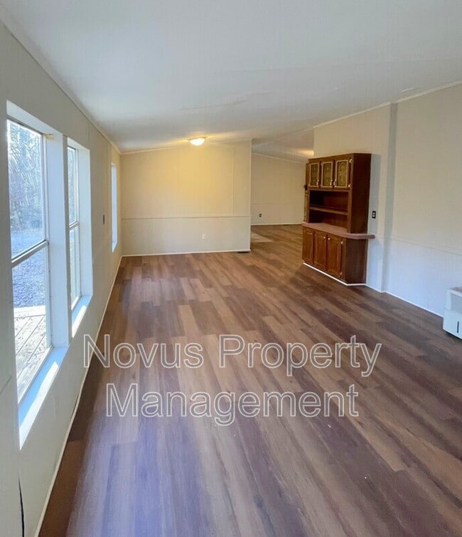 Building Photo - 249 Oakleigh Dr