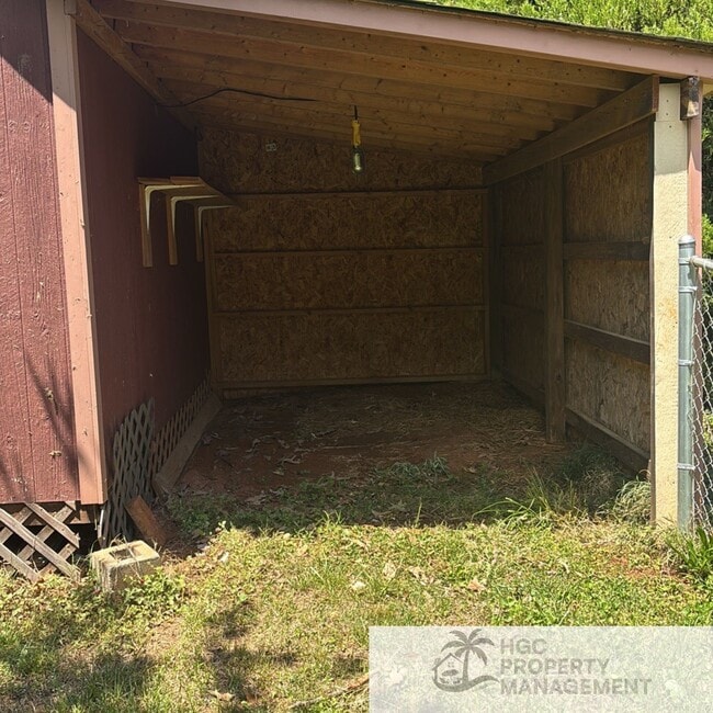 Building Photo - 1020 Anglin Mill Rd