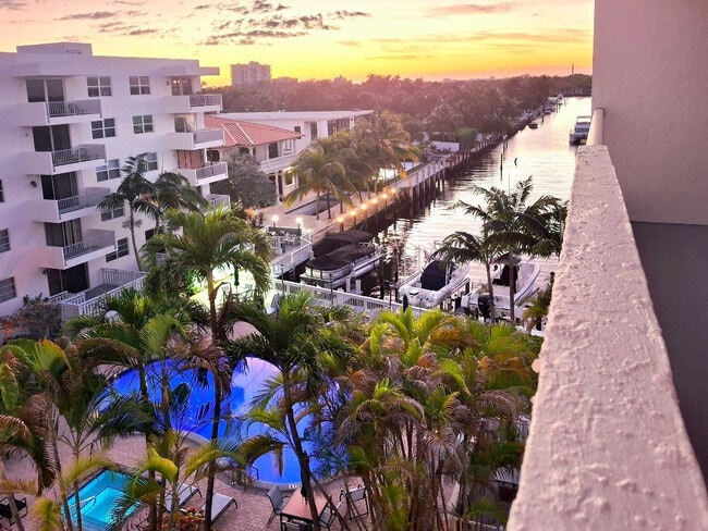 Building Photo - 1421 S Ocean Blvd